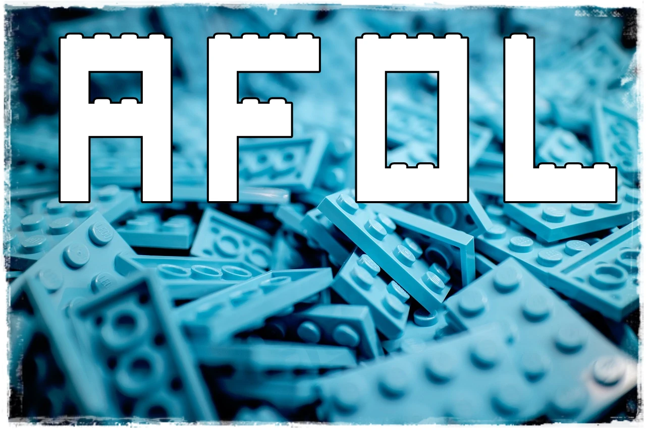 Napis AFOL na tle niebieskich klocków LEGO®