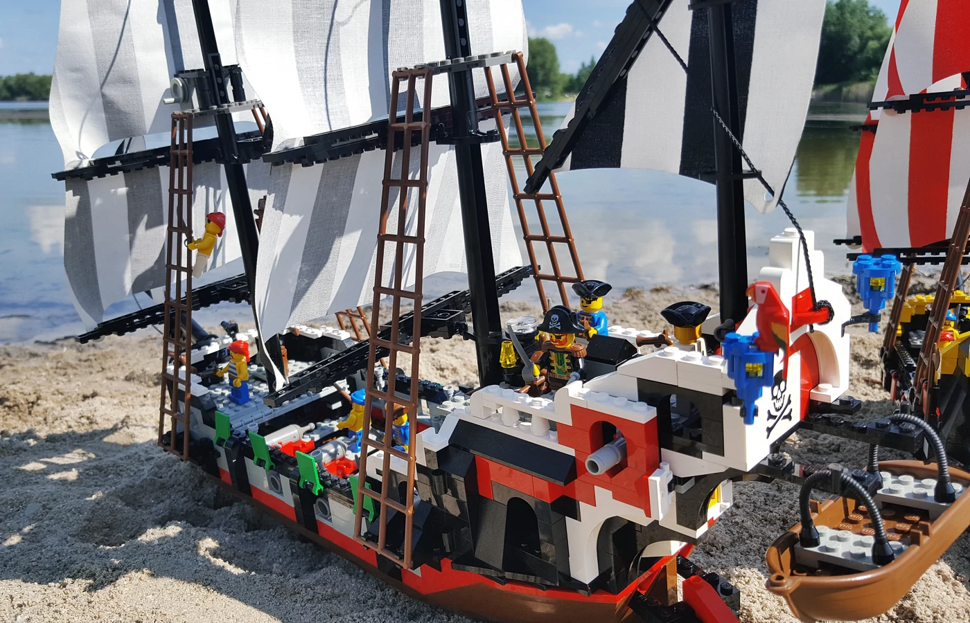 Tył statku pirackiego 6286 z klocków LEGO®