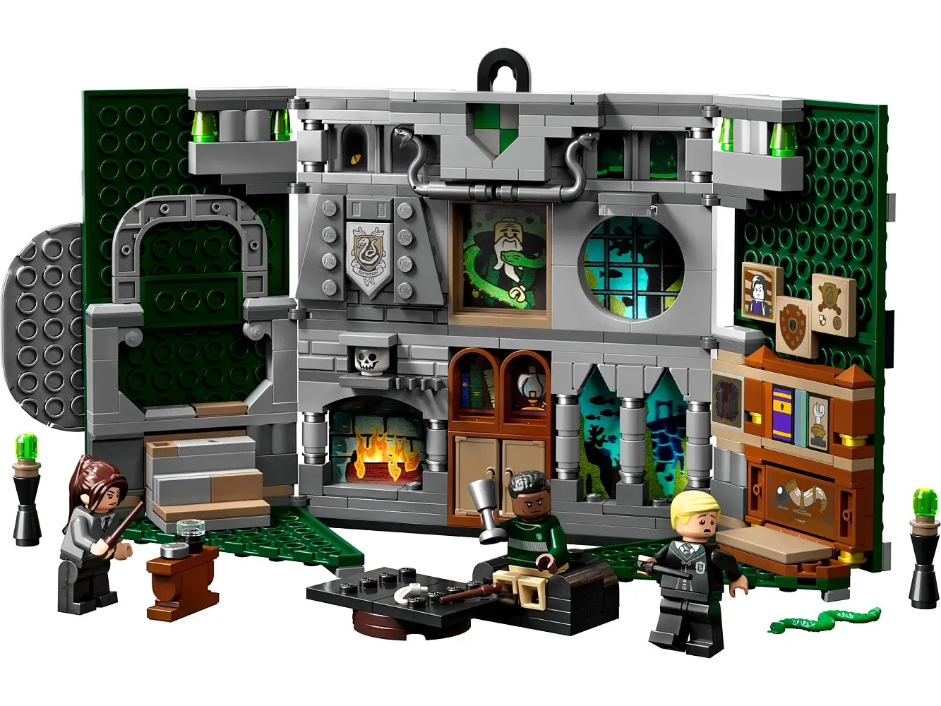 Pokój wspólny Slytherinu™ z serii LEGO® Harry Potter™ Flagi domów Hogwartu™