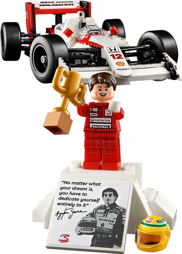 Figurka Ayrtona Senny na tle auta – klocki LEGO® 10330