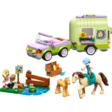 LEGO 42695 Friends Przyczepa z koniem i źrebaczkiem