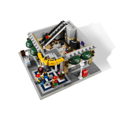 LEGO 10211 Creator Expert Dom towarowy – zdjęcie