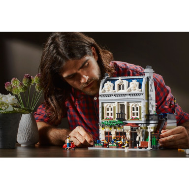 LEGO 10243 Creator Expert Paryska restauracja – zdjęcie