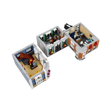 LEGO 10255 Creator Expert Plac Zgromadzeń – zdjęcie
