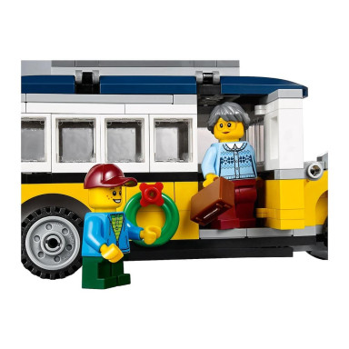 LEGO 10259 Creator Expert Stacja w zimowej wiosce – zdjęcie