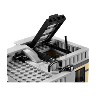 LEGO 10260 Creator Expert Bistro w śródmieściu – zdjęcie