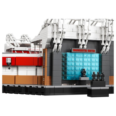 LEGO 10272 Creator Expert Old Trafford – Manchester United – zdjęcie