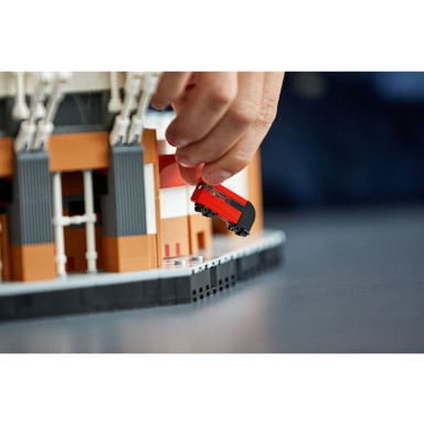 LEGO 10272 Creator Expert Old Trafford – Manchester United – zdjęcie