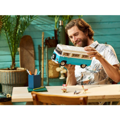 LEGO 10279 Mikrobus kempingowy Volkswagen T2 – zdjęcie
