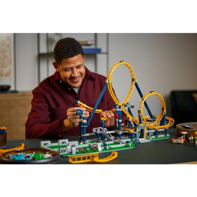 LEGO 10303 Kolejka górska z pętlami – zdjęcie
