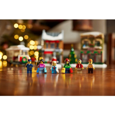 LEGO 10308 Świąteczna główna ulica – zdjęcie
