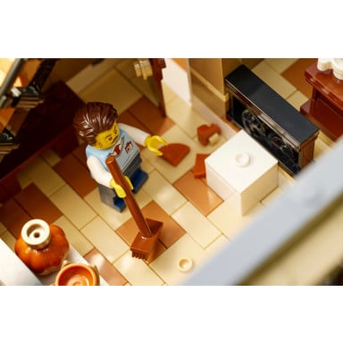 LEGO 10326 Icons Muzeum Historii Naturalnej – zdjęcie
