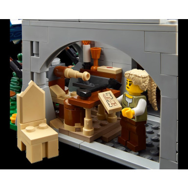 LEGO 10332 Icons Średniowieczny plac miejski – zdjęcie