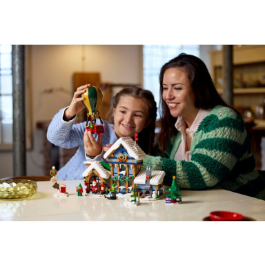 LEGO 10339 Icons Poczta Świętego Mikołaja – zdjęcie