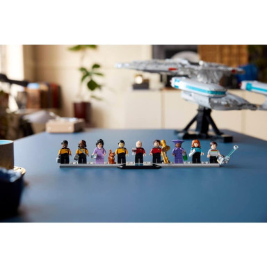 LEGO 10356 Icons Star Trek: U.S.S. Enterprise NCC-1701-D – zdjęcie