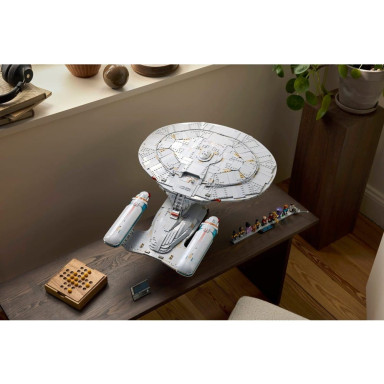 LEGO 10356 Icons Star Trek: U.S.S. Enterprise NCC-1701-D – zdjęcie