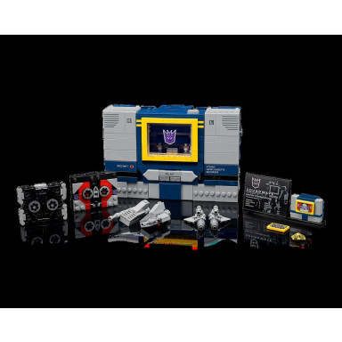 LEGO 10358 Icons Transformers: Soundwave – zdjęcie