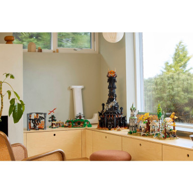 LEGO 10367 Icons Władca pierścieni: Book nook z Balrogiem – zdjęcie