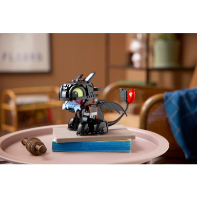 LEGO 10375 Icons Jak wytresować smoka: Szczerbatek – zdjęcie