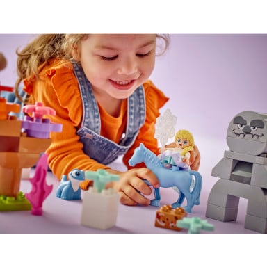 LEGO 10418 Duplo Elza i Bruni w Zaczarowanym Lesie – zdjęcie