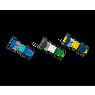 LEGO 10445 Duplo Bolidy i kierowcy F1 – zdjęcie