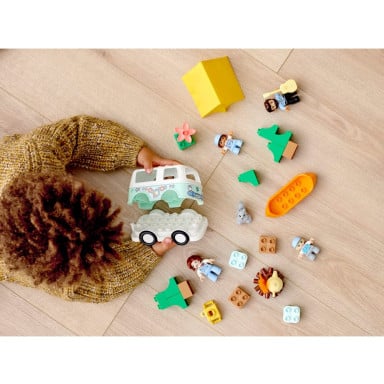 LEGO 10946 Duplo Rodzinne biwakowanie – zdjęcie