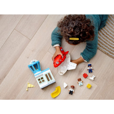 LEGO 10961 Duplo Samolot i lotnisko – zdjęcie