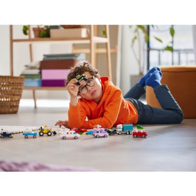 LEGO 11036 Classic Kreatywne pojazdy – zdjęcie