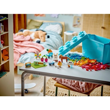 LEGO 11038 Classic Kreatywne pudełko z kolorowymi klockami – zdjęcie