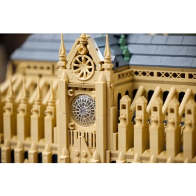 LEGO 21061 Architecture Notre-Dame w Paryżu – zdjęcie