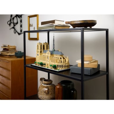 LEGO 21061 Architecture Notre-Dame w Paryżu – zdjęcie