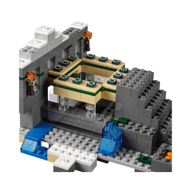 LEGO 21124 Minecraft Portal Kresu – zdjęcie