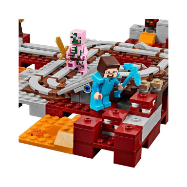 LEGO 21130 Minecraft Linia kolejowa w Netherze – zdjęcie