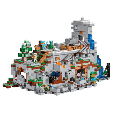 LEGO 21137 Minecraft Górska jaskinia – zdjęcie