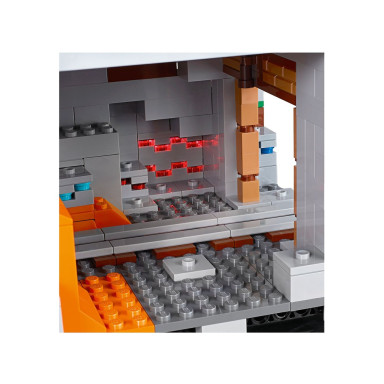 LEGO 21137 Minecraft Górska jaskinia – zdjęcie
