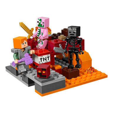 LEGO 21139 Minecraft Walka w Netherze – zdjęcie