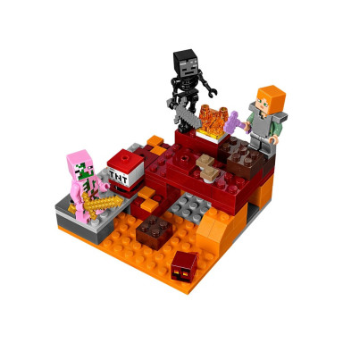 LEGO 21139 Minecraft Walka w Netherze – zdjęcie