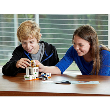 LEGO 21145 Minecraft Czaszkowa arena – zdjęcie