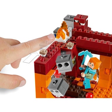 LEGO 21154 Minecraft Most Płomyków – zdjęcie