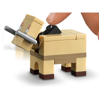 LEGO 21168 Minecraft Spaczony las – zdjęcie