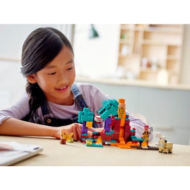 LEGO 21168 Minecraft Spaczony las – zdjęcie