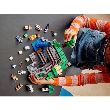 LEGO 21169 Minecraft Pierwsza przygoda – zdjęcie