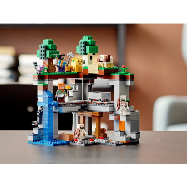 LEGO 21169 Minecraft Pierwsza przygoda – zdjęcie