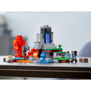 LEGO 21172 Minecraft Zniszczony portal – zdjęcie