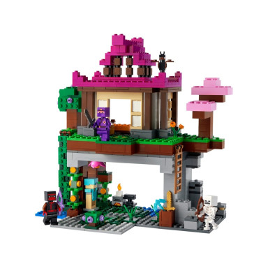 LEGO 21183 Minecraft Teren szkoleniowy – zdjęcie