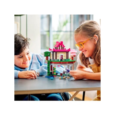 LEGO 21183 Minecraft Teren szkoleniowy – zdjęcie