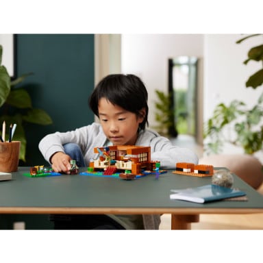 LEGO 21256 Minecraft Żabi domek – zdjęcie