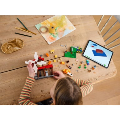 LEGO 21262 Minecraft Farma z wiatrakiem – zdjęcie