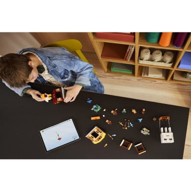 LEGO 21273 Minecraft Atak balonowego Ghasta na wioskę – zdjęcie