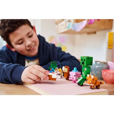 LEGO 21281 Minecraft Urodziny prosiaczka – zdjęcie